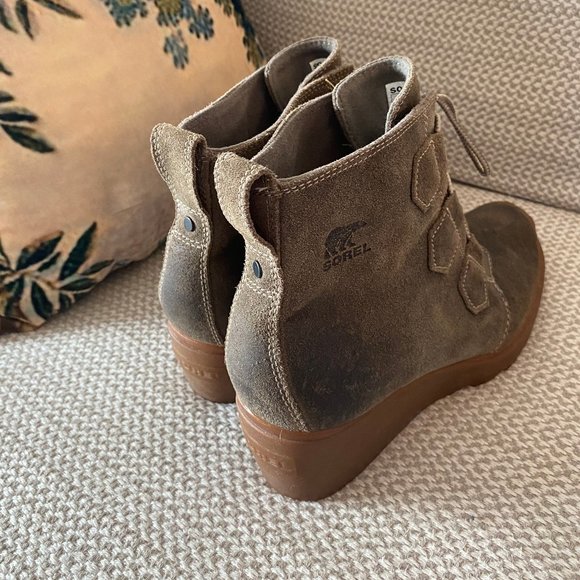 Sorel “Toronto” Lace-Up Booties - Picture 8 of 13